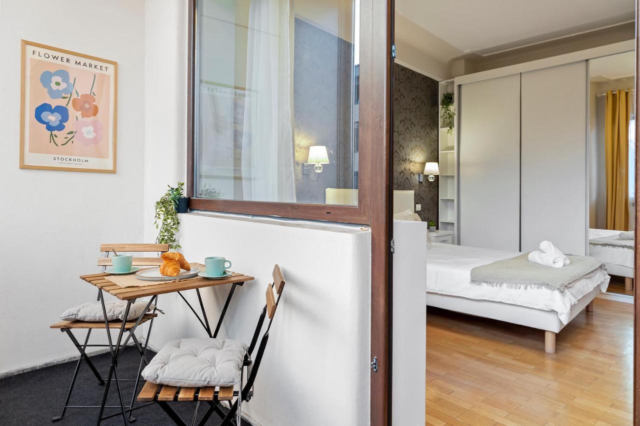 City Heart Retreat Elegant Apartment Bucharest Exterior photo